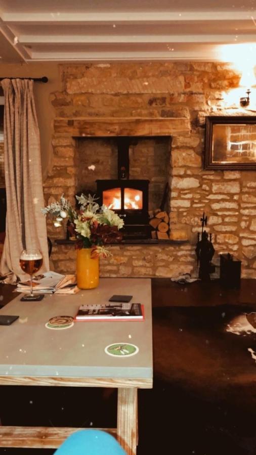 Luxury Country Cottage With A View Enstone المظهر الخارجي الصورة